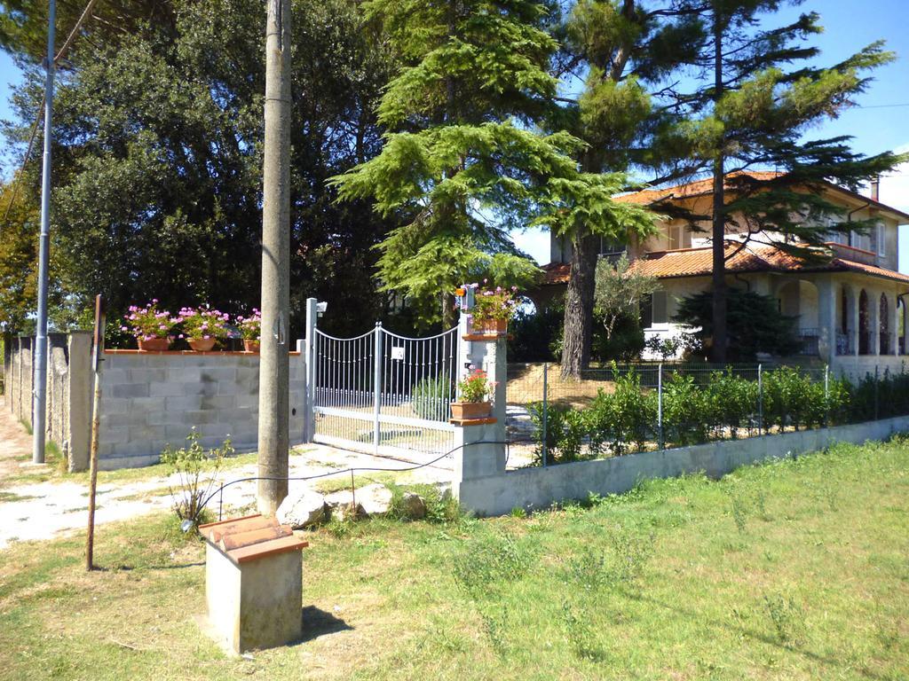 Villetta La Pineta Latignano Exterior foto
